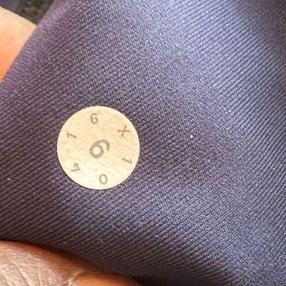 Lululemon Women’s Athletic Jogger Pants 6 - Picture 6 of 6